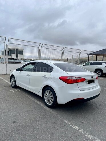 Kia Cerato-5