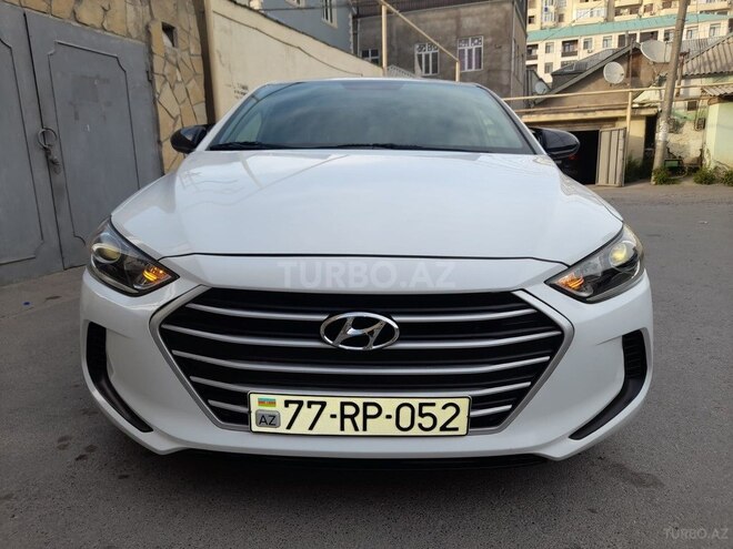 Hyundai Elantra-1