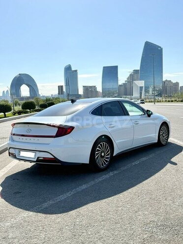 Hyundai Sonata-6