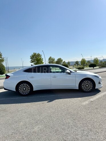 Hyundai Sonata-5