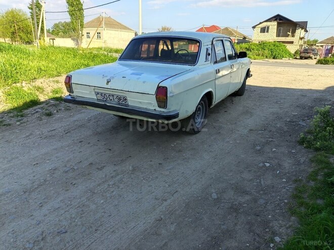 GAZ 24 "Volga"-10