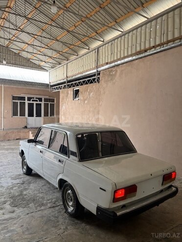 LADA (VAZ) 2107-2