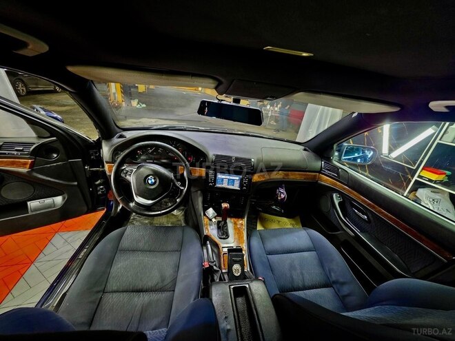 BMW 525-12