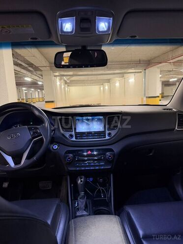 Hyundai Tucson-12