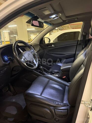 Hyundai Tucson-15