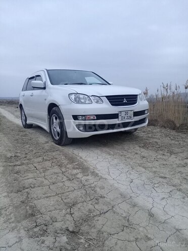 Mitsubishi Airtrek-1