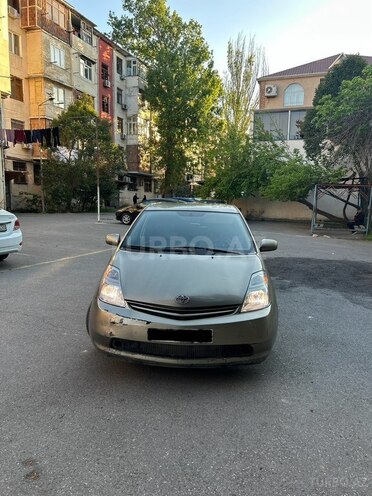 Toyota Prius-13