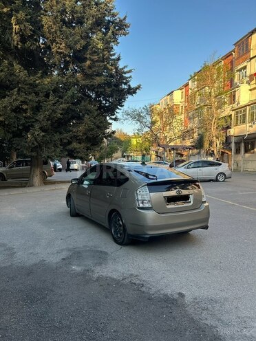 Toyota Prius-5