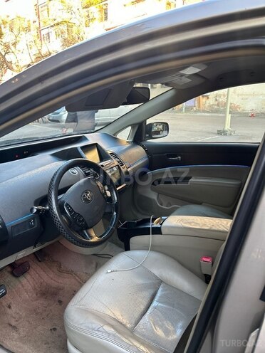 Toyota Prius-10