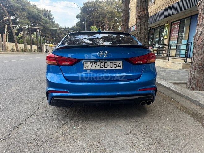Hyundai Elantra-2