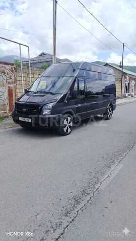 Ford Transit-6