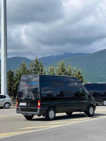 Ford Transit-12