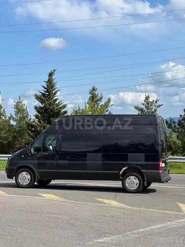 Ford Transit-15