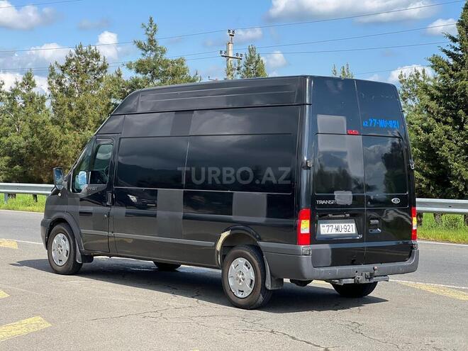 Ford Transit-14