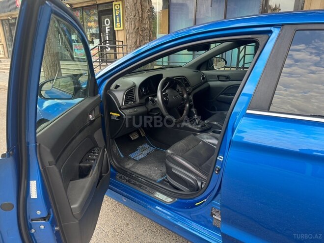 Hyundai Elantra-7