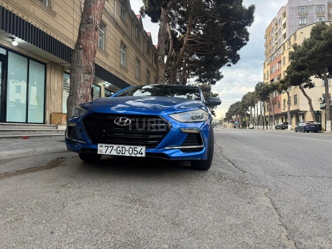 Hyundai Elantra-16