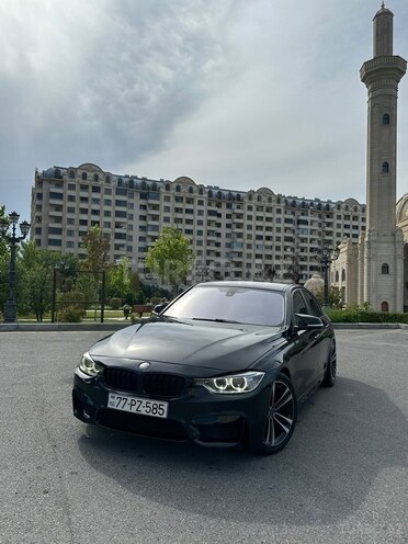 BMW 320-1
