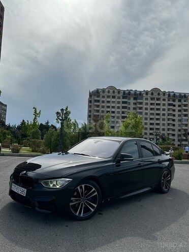 BMW 320-3