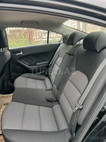 Kia Cerato-8