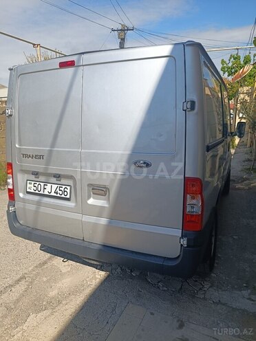 Ford Transit-2