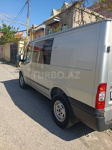 Ford Transit-4