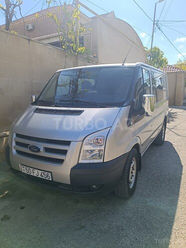 Ford Transit-1