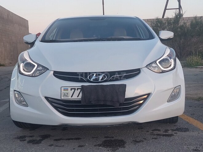 Hyundai Elantra-2