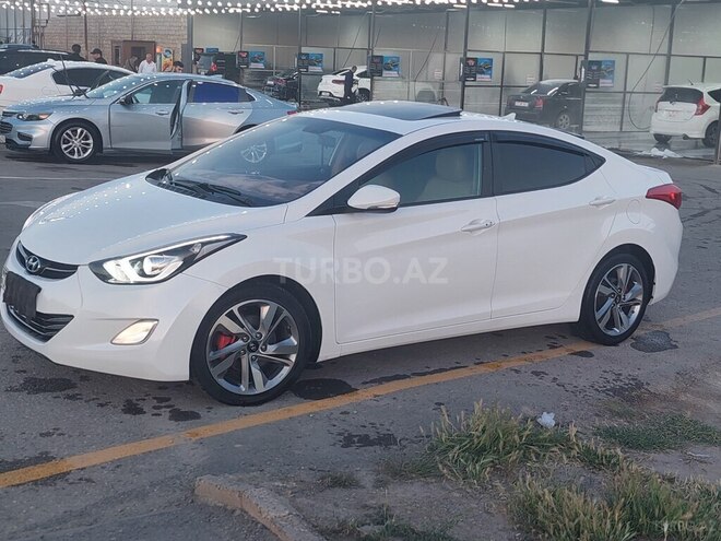 Hyundai Elantra-6