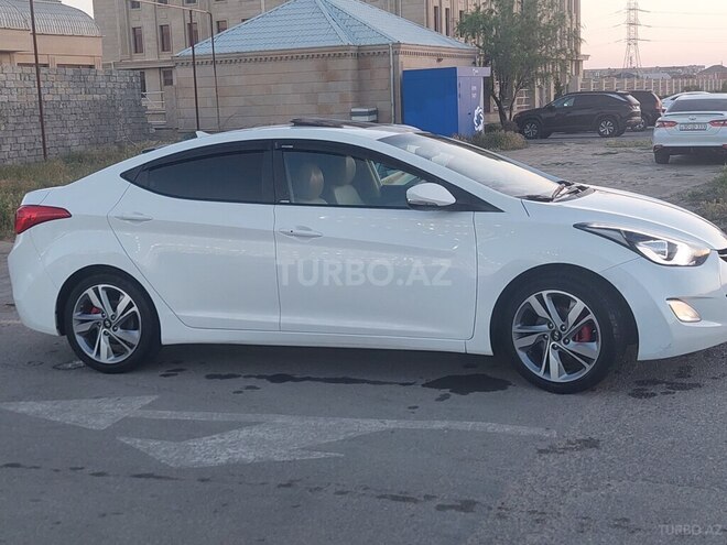 Hyundai Elantra-7