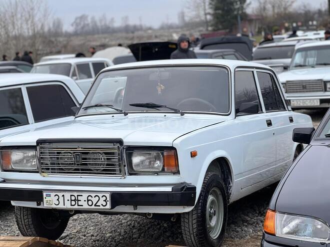 LADA (VAZ) 2107-2