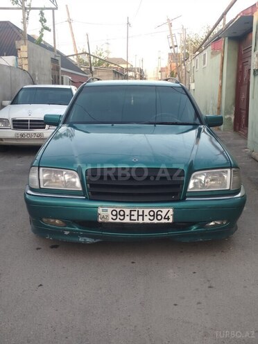 Mercedes C 200-1