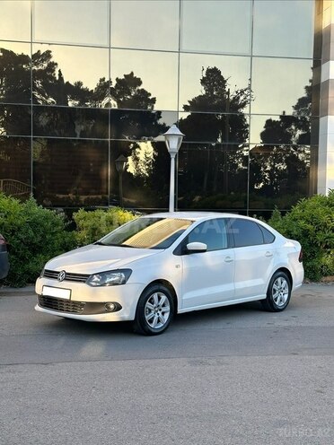 Volkswagen Polo-3