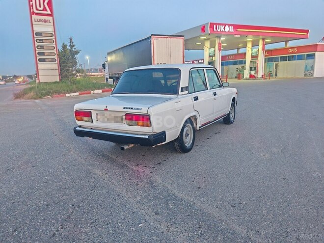 LADA (VAZ) 2107-5