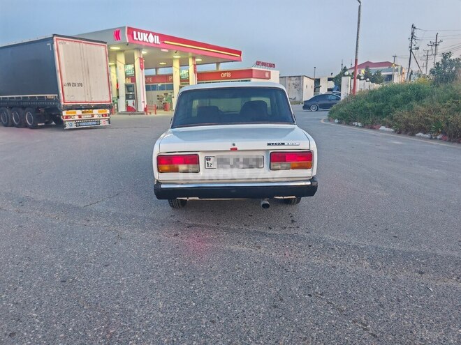 LADA (VAZ) 2107-4
