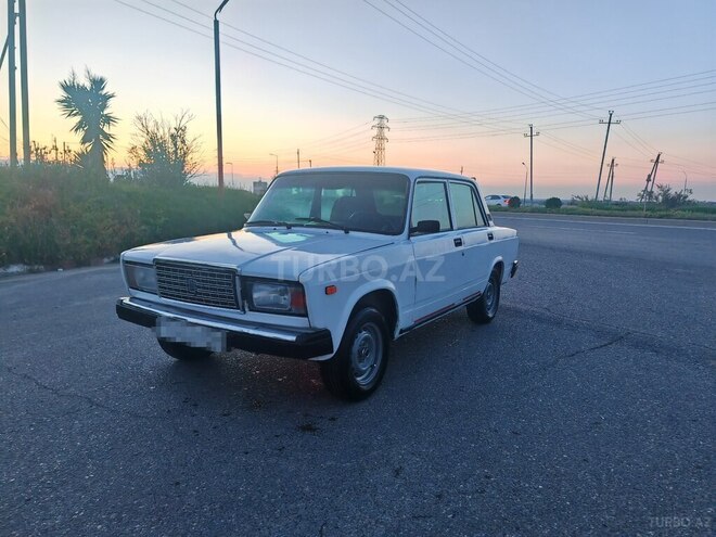 LADA (VAZ) 2107-1