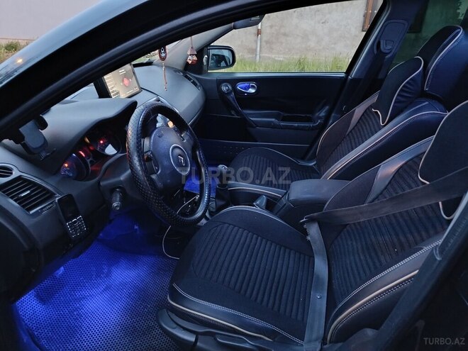 Renault Megane-9