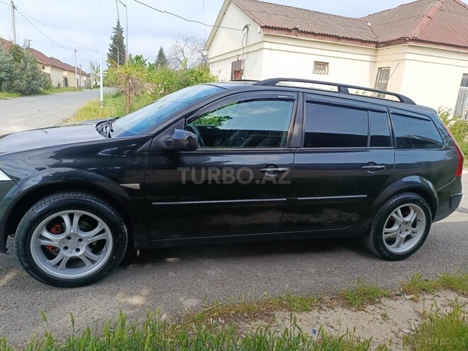 Renault Megane-11