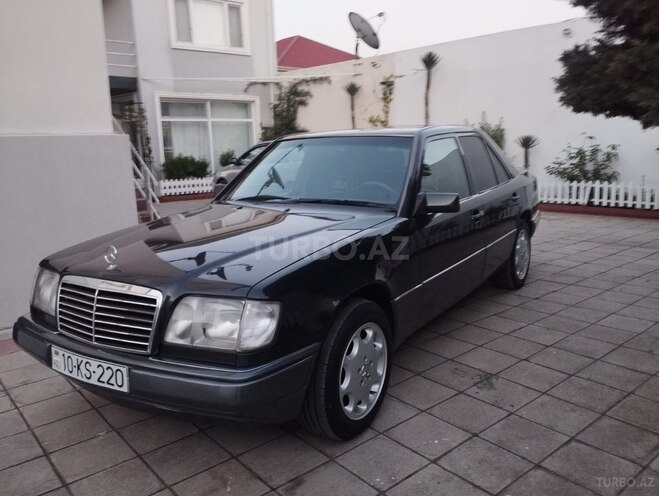 Mercedes E 220-4
