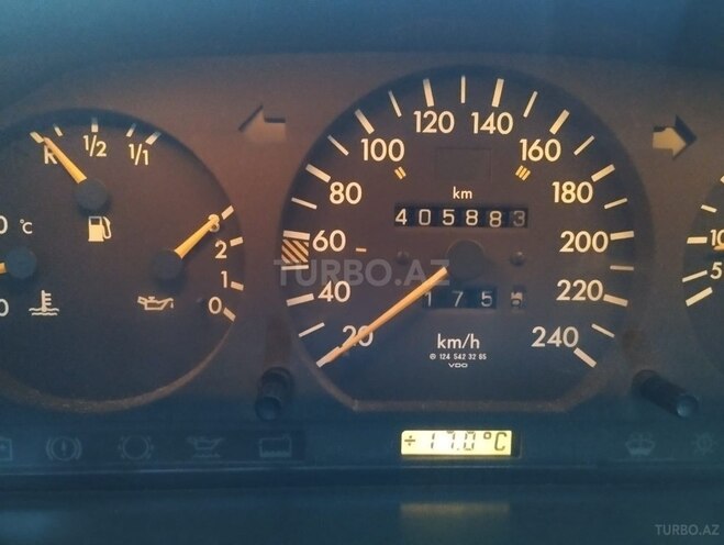 Mercedes E 220-15