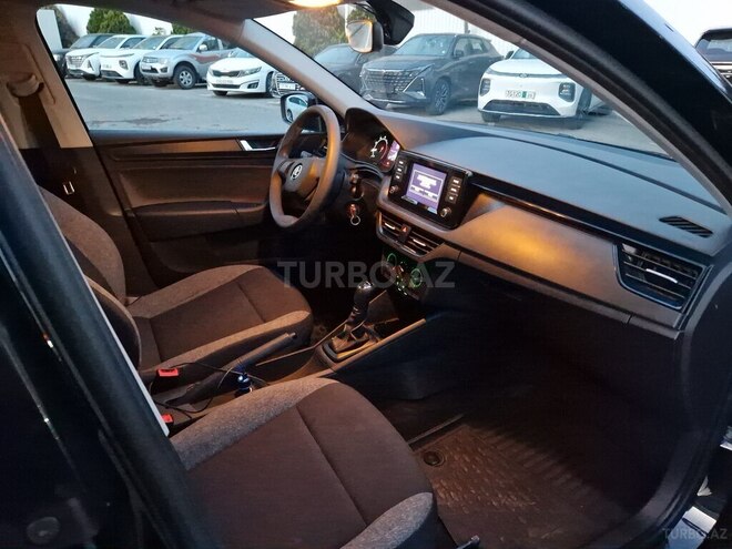 Skoda Rapid-10