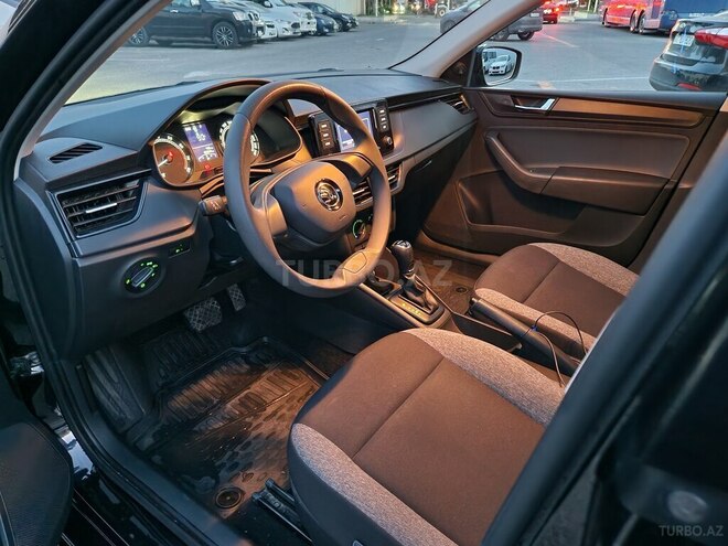 Skoda Rapid-11