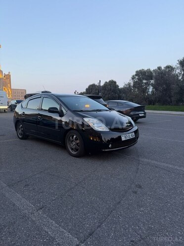 Toyota Prius-4