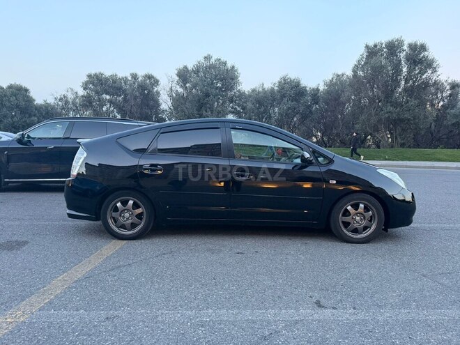 Toyota Prius-5