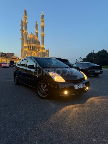 Toyota Prius-2