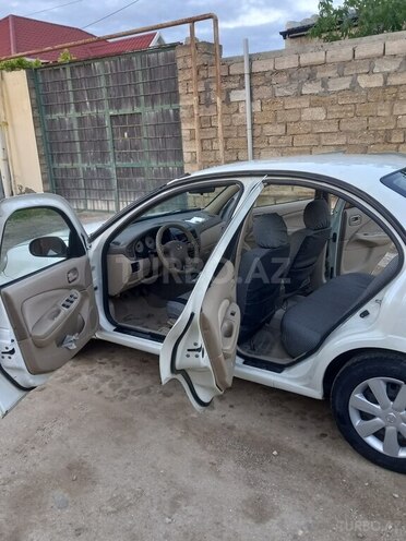 Nissan Sunny-6