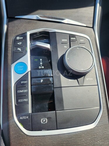 BMW i4-14