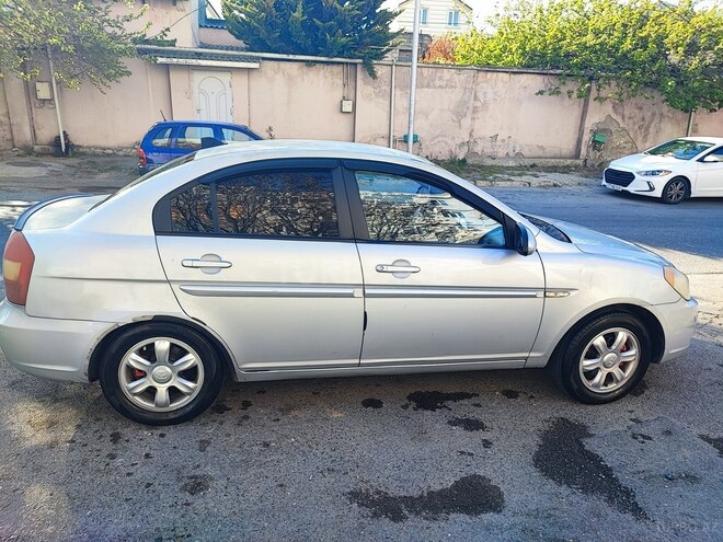 Hyundai Verna-2