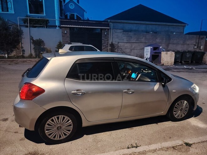 Toyota Auris-3