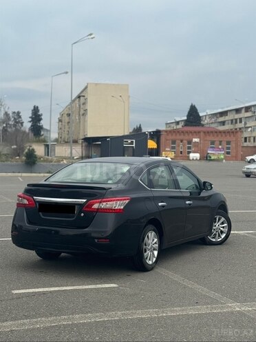 Nissan Sentra-5