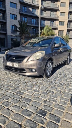 Nissan Sunny-2